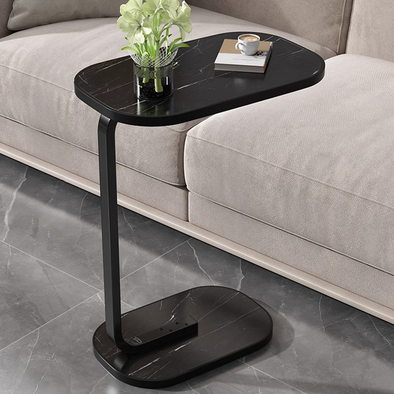 Bàn cà phê bên ghế sofa