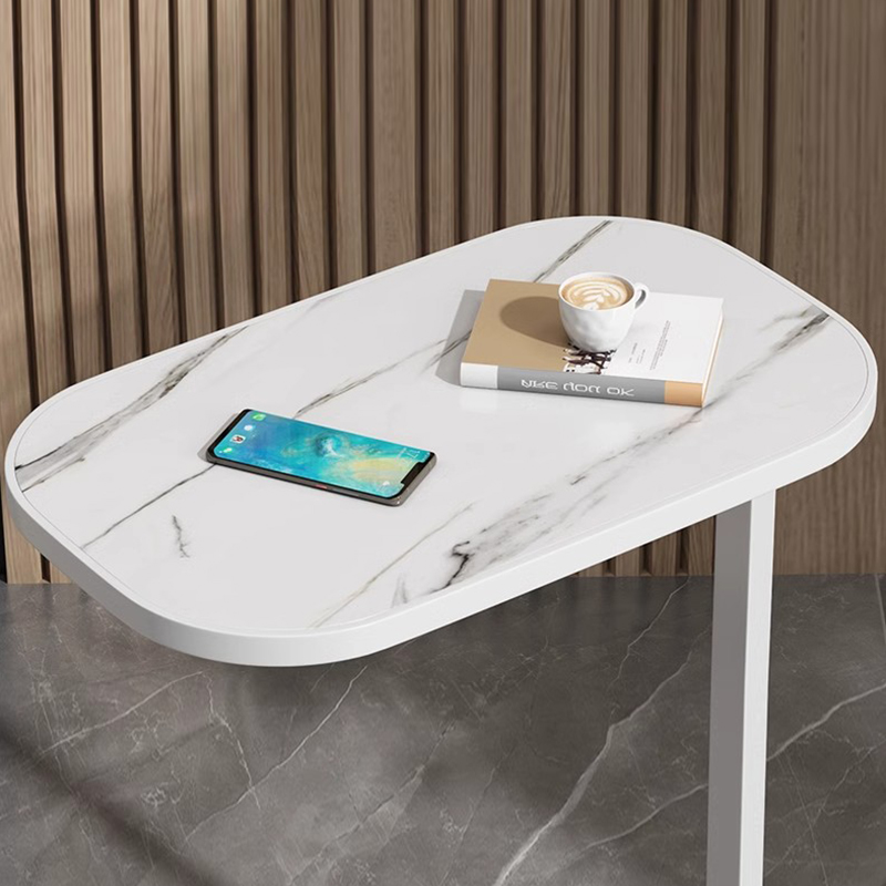 Bàn cà phê bên ghế sofa