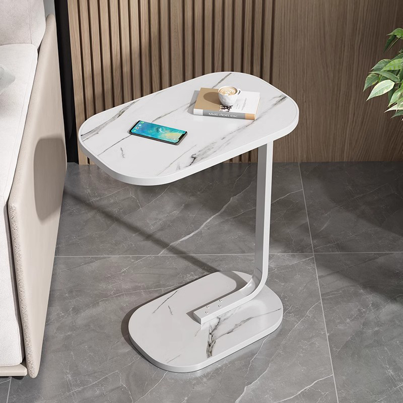 Bàn cà phê bên ghế sofa