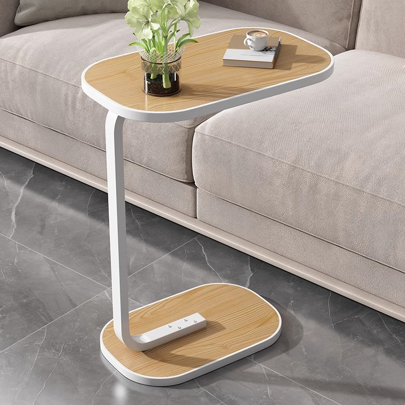 Bàn cà phê bên ghế sofa