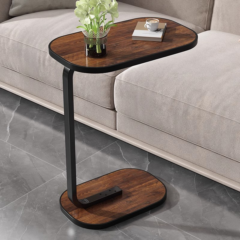 Bàn cà phê bên ghế sofa