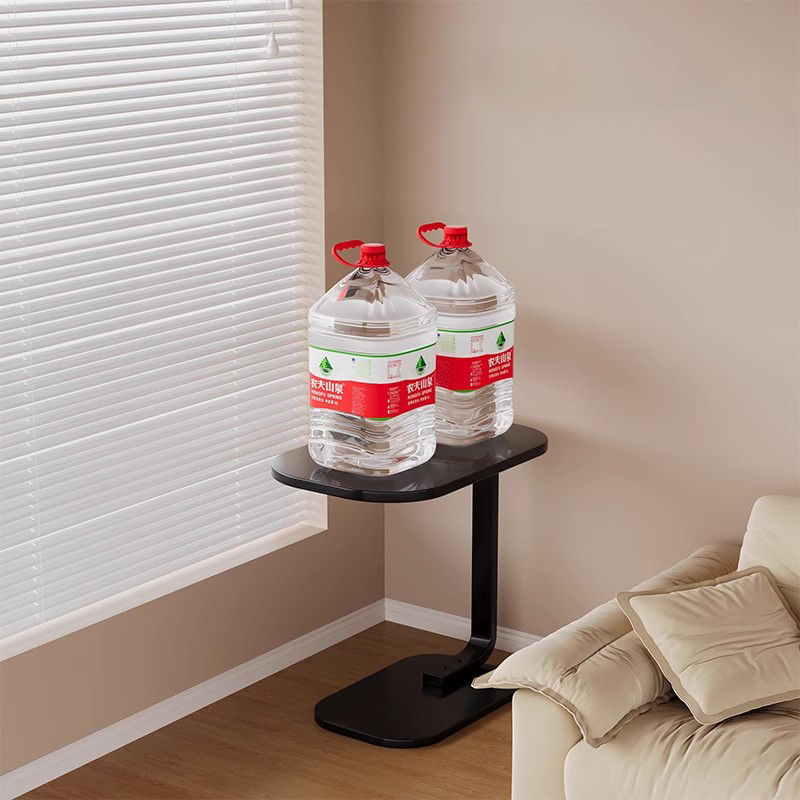 Bàn cà phê bên ghế sofa