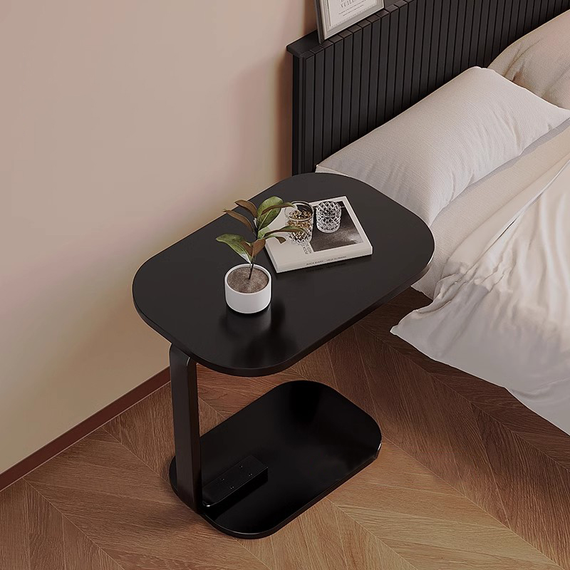 Bàn cà phê bên ghế sofa